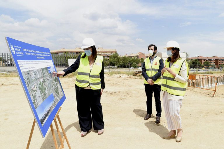 Las obras de la pasarela de la Avenida Pablo VI finalizarán en agosto
