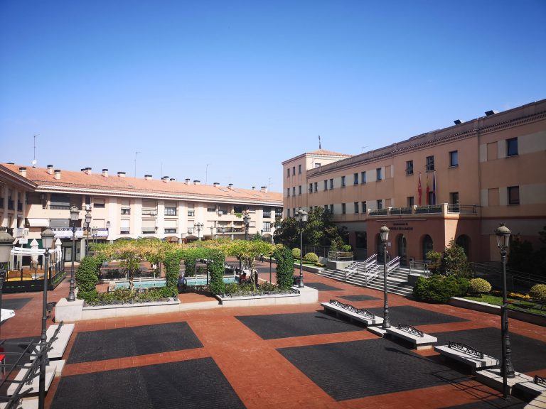 La Plaza Mayor de Pozuelo luce una nueva imagen