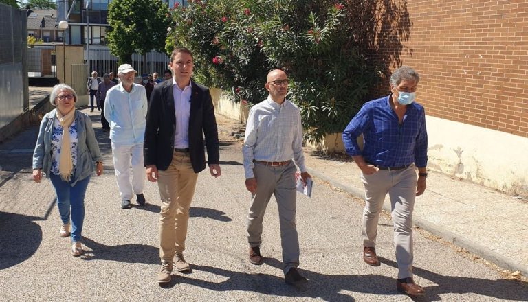 El PSOE propone incrementar horarios en los colegios para facilitar la conciliación