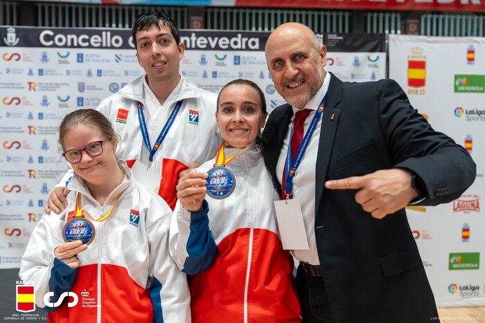 Olivia González Criticos gana el campeonato de España de Karate