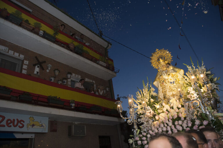 Reparto banderas Pozuelo Fiestas 2024