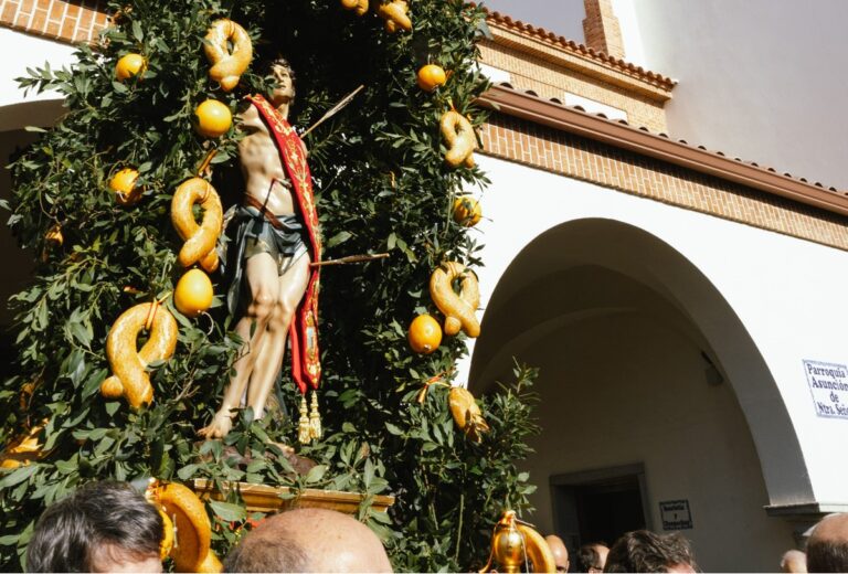 Pozuelo honra a San Sebastián con un programa cargado de tradición