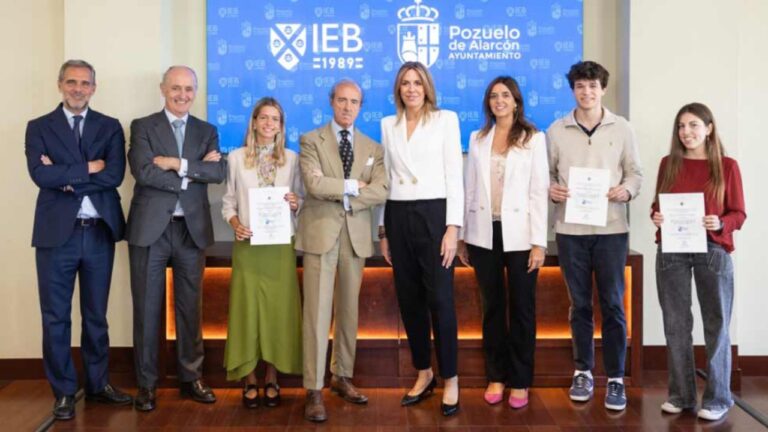 programa de becas de excelencia del Instituto de Estudios Bursátiles y el Ayuntamiento de Pozuelo