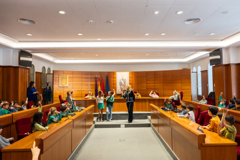 El programa educativo ‘Visita tu Ayuntamiento’ contará con cerca de 800 alumnos