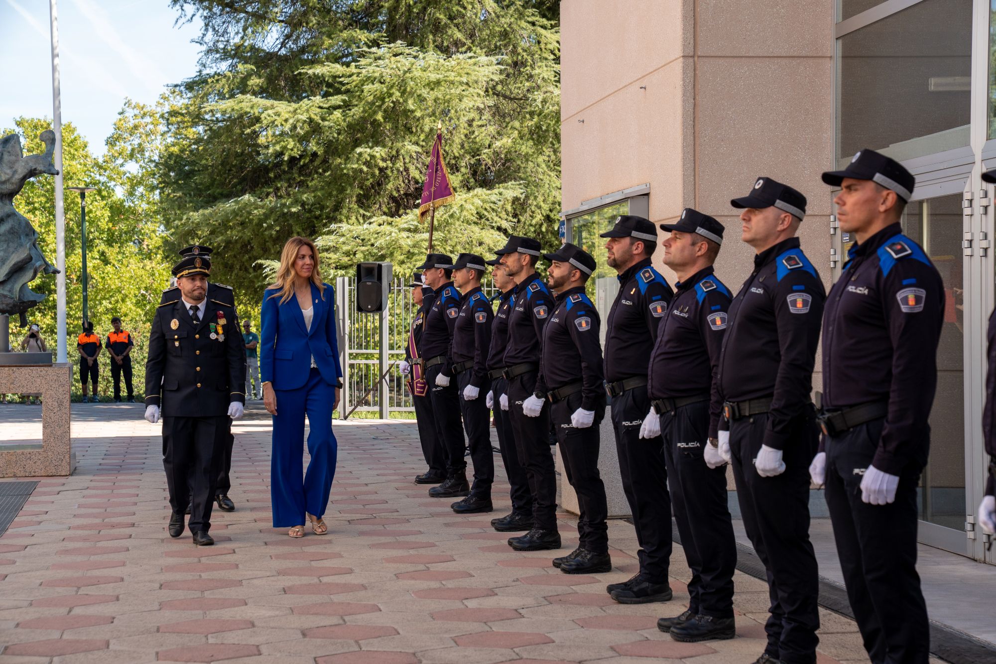 La Policía de Pozuelo premia a una veintena de personas por su patrona